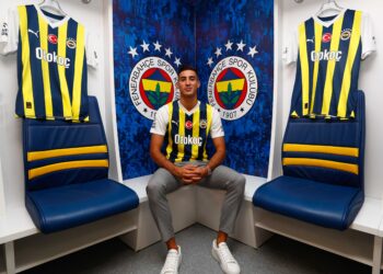 Fenerbahçe Mert Müldür transferini açıkladı!