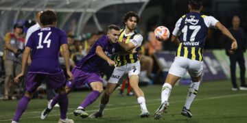 Fenerbahçe olaylı maçta turu rahat geçti!