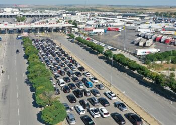 Tatil için gelen gurbetçiler Türkiye’den dönüş yolculuğuna geçti