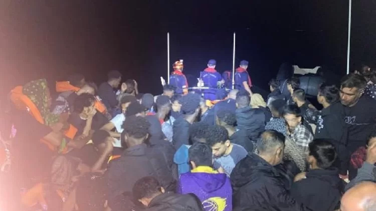 izmir aciklarinda 208 kacak gocmen kurtarildi habermeydan