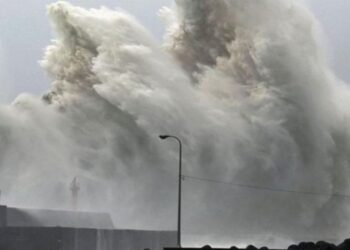 Güney Kore’de Khanun felaketi: On binlerce kişi tahliye ediliyor!