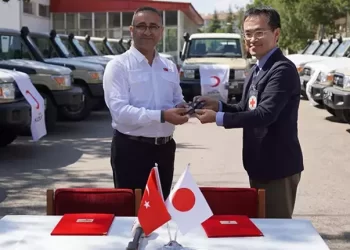 Türk Kızılayı’na Japon Kızılhaçı’ndan 30 adet arazi aracı hibe edildi