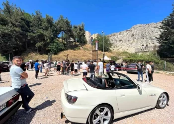 Modifiye araç sevdalıları Sinop’ta buluştu