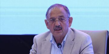 Bakan Özhaseki deprem bölgesinin son durumunu paylaştı: İstanbul’a özel yasa gündemde!