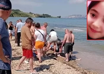 Sinop'ta denizde boğulma tehlikesi geçiren aileden 3. ölüm haberi geldi Sinop’ta denizde boğulma tehlikesi geçiren aileden 3. ölüm haberi geldi