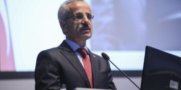 Bakan Uraloğlu: 3 bin vagonluk malzeme deprem bölgesinde