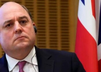 İngiltere Savunma Bakanı Wallace istifa ettiğini duyurdu