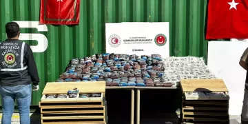 İstanbul’da büyük uyuşturucu operasyonu! 424 kilogram uyuşturucu hap ele geçirildi