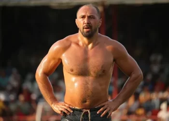 671. Elmalı Yağlı Güreşleri’ni Ali Gürbüz kazandı