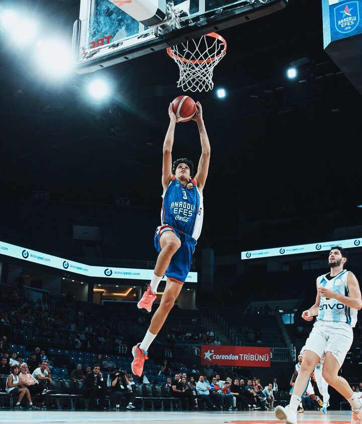 anadolu efes sezona galibiyetle basladi habermeydan e1696096546551