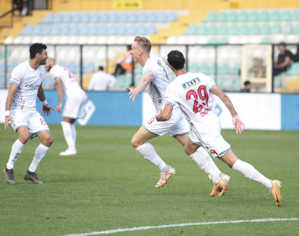antalyaspor istanbulspor deplasmaninda galip geldi habermeydan