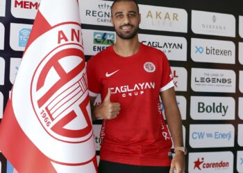 Antalyaspor Ramzi Safuri’yi transfer etti!