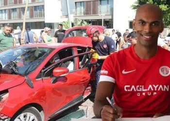 Antalyasporlu futbolcu Naldo’nun ailesi kaza geçirdi!