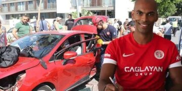 Antalyasporlu futbolcu Naldo’nun ailesi kaza geçirdi!