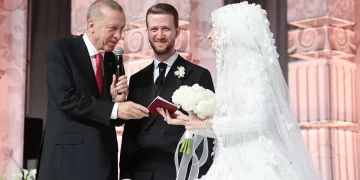 Başkan Erdoğan yeğeninin nikah törenine katıldı!
