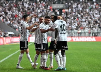 Beşiktaş geriden gelip kazandı!