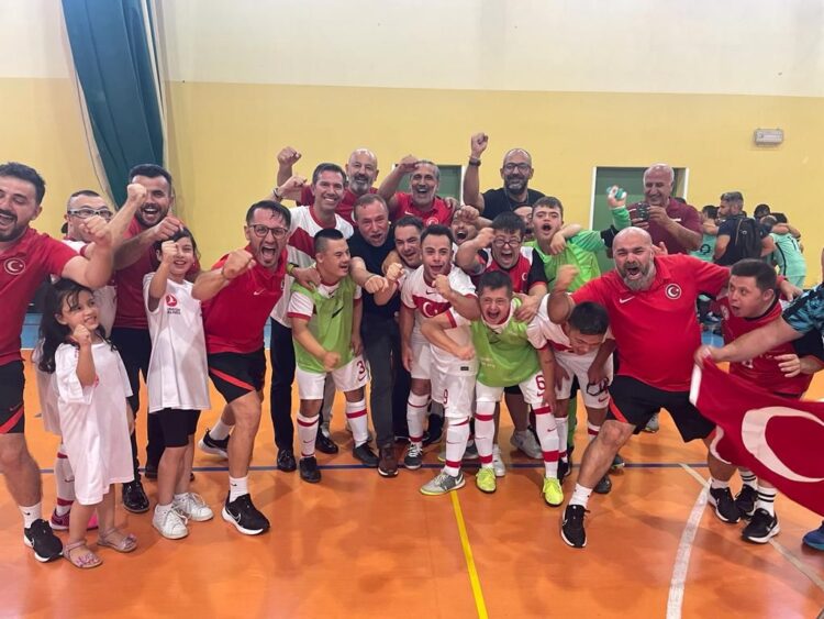 down sendromlu ozel futsal milli takimi avrupa sampiyonu oldu habermeydan