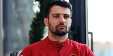 Galatasaray’da İki Yabancıyla Yollar Ayrılıyor!