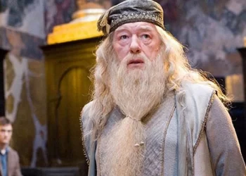 Harry Potter serisinin Dumbledore’u Sir Michael Gambon, yaşamını yitirdi