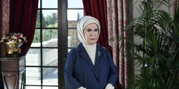 Emine Erdoğan, 1196 Ukraynalı çocuğun Türkiye’ye getirilmesi hakkında açıklamalarda bulundu