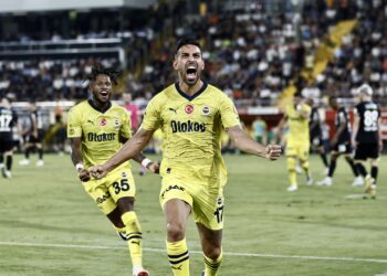 Fenerbahçe Alanya’da liderliğini sürdürdü!