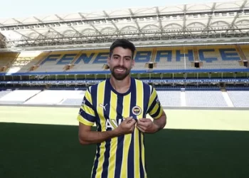 Fenerbahçe’de Lincoln ve Luan Peres liste dışı kaldı!