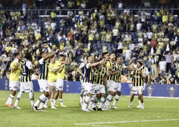 Fenerbahçe kayıpsız devam ediyor!
