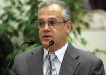 Fransa’nın Nijer elçisi ülkeyi terk etti