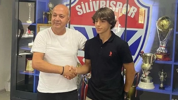 galatasaray 16 yasindaki gol makinesini transfer etti habermeydan