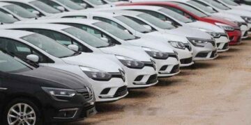 İkinci el otomobil alıcılarına müjde: Araç fiyatları geriledi!