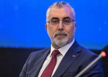 Bakan Işıkhan açıkladı: Millete ne söz verdiysek onu yaptık