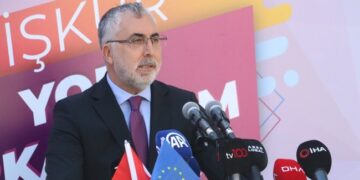 Bakan Işıkhan duyurdu: İŞKUR vasıtasıyla sürdürdüğümüz çok önemli projeler var