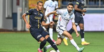 Kasımpaşa 9 kişi kalan Adana Demirspor’u mağlup etti!