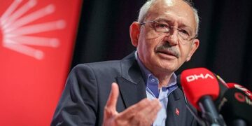 Kılıçdaroğlu, İstanbul’da 39 ilçe başkanı ile 4 saatlik bir toplantı gerçekleştirdi