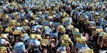 Güney Kore’de öğretmenler, veli zorbalığına karşı sokaklarda mücadele ediyor