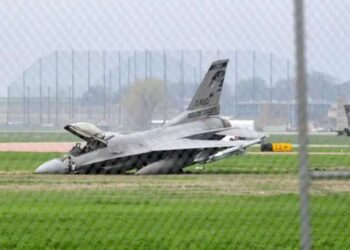 Güney Kore Hava Kuvvetleri’ne ait bir savaş uçağı kaza yaptı!