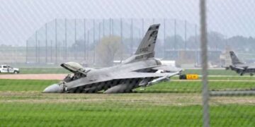 Güney Kore Hava Kuvvetleri’ne ait bir savaş uçağı kaza yaptı!