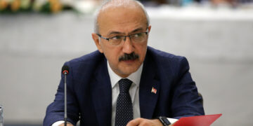 Lütfi Elvan, Kalyon Holding Yönetim Kurulu Başkan Vekili olarak atandı