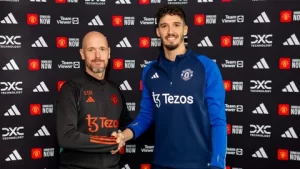manchester united altay bayindir i resmen acikladi1 habermeydan