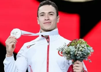 Milli cimnastikçi Ahmet Önder altın madalya kazandı