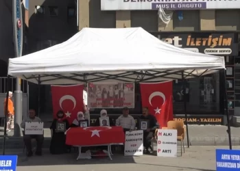 Muş HDP il binası önünde evlat nöbeti devam ediyor