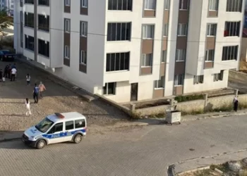 Muş’ta 4. kattan düşen 2 yaşındaki çocuk hayatını kaybetti