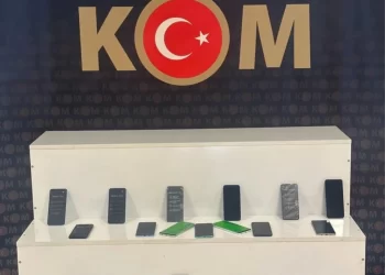 Muş’ta gümrük kaçağı cep telefonları ele geçirildi