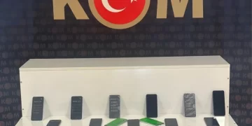 Muş’ta gümrük kaçağı cep telefonları ele geçirildi