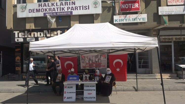 mus ta hdp il binasi onunde evlat nobeti devam ediyor habermeydan