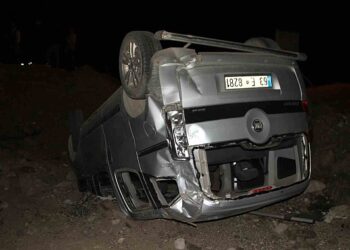 Muş’ta kontrolden çıkan kamyonet köprüden uçtu