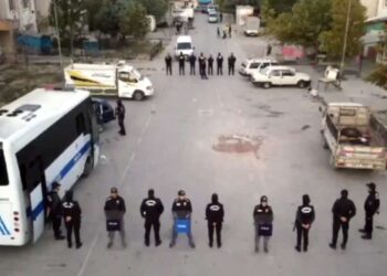 Bursa ve Balıkesir’de gerçekleştirilen operasyon sonucunda 135 kişi gözaltına alındı