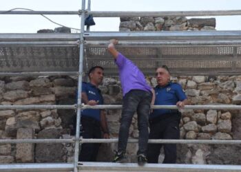 Sinop Kalesi’nde intihar girişimi!