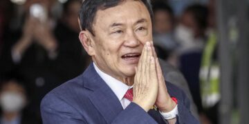Tayland’da Thaksin’in cezası bir yıl hapis cezasına indirildi