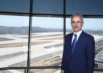 Sabiha Gökçen Havalimanı'na ikinci pist ekleniyor! Test uçuşları başladı Sabiha Gökçen Havalimanı’na ikinci pist ekleniyor! Test uçuşları başladı